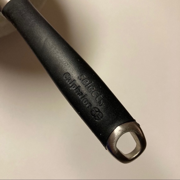 Calphalon 1.5 Quart "Select" Saucepan with Lid - Picture 11 of 11